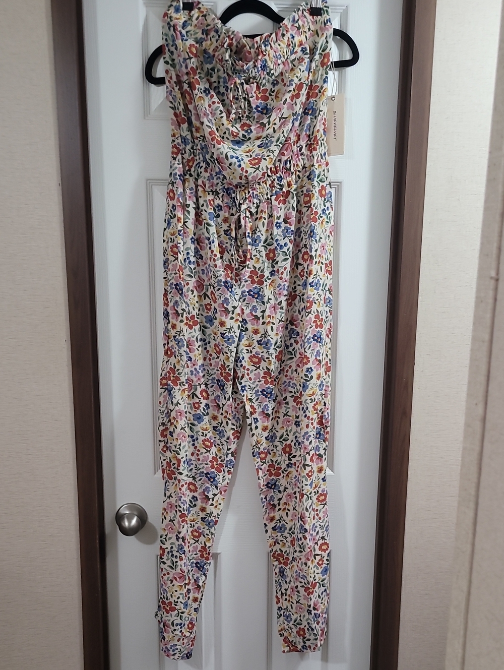 BlueVelvet Floral Print Sleeveless Jumpsuit - Multi
